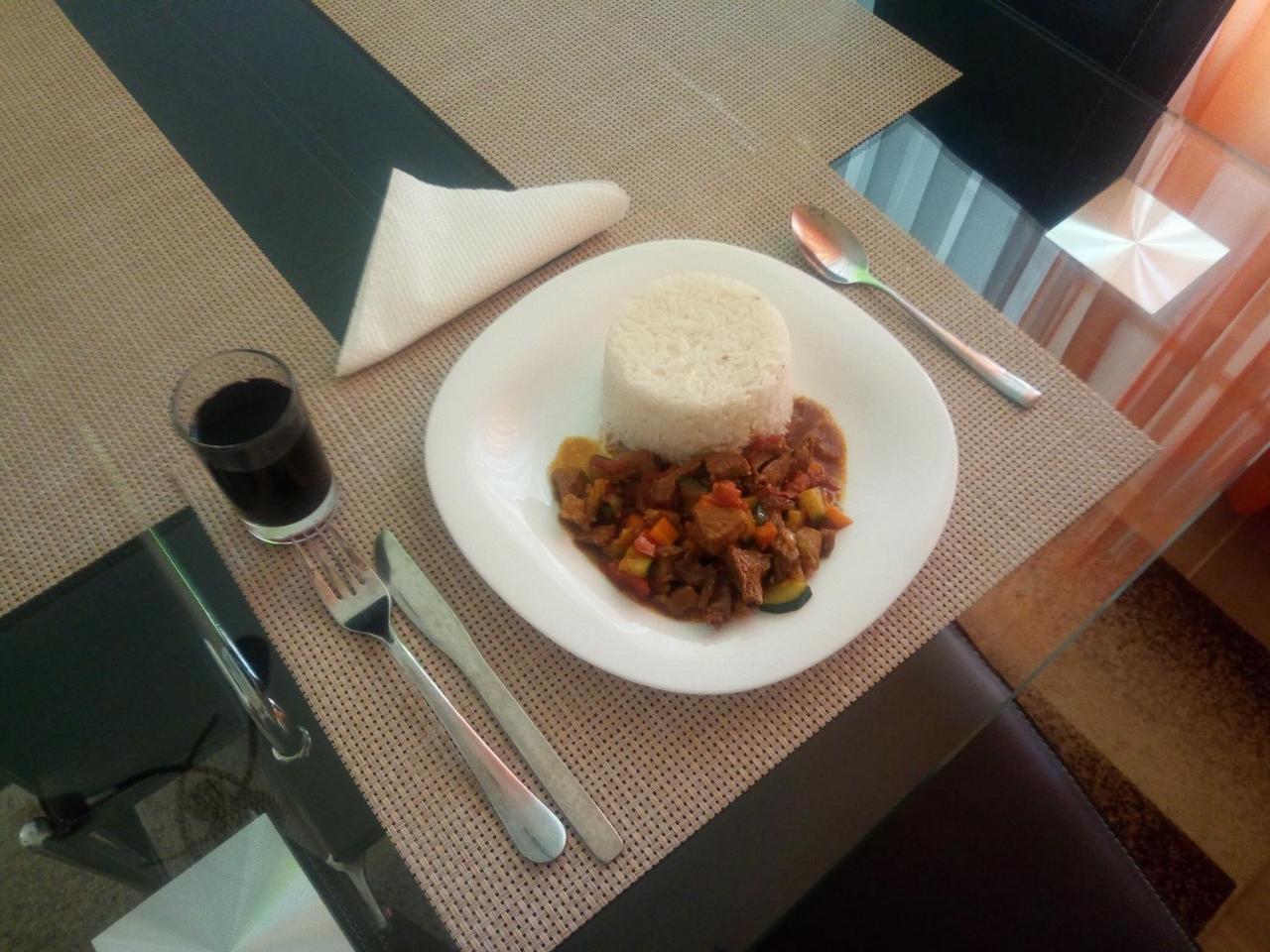 Elegant Comfy Rooms- Jkia Nairobi Ngoại thất bức ảnh